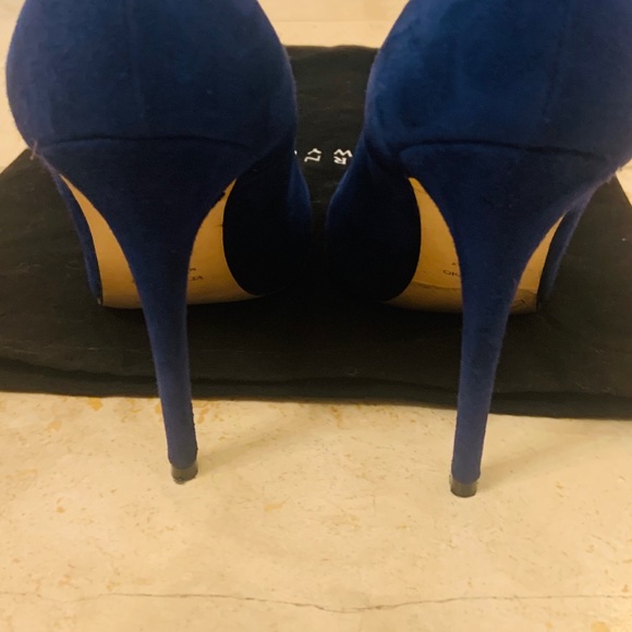 Blue Suede Pumps from Barney’s Sz 9 - Picture 4 of 4